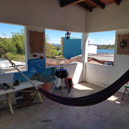 La Casona Hostel Guatape Bagian luar foto
